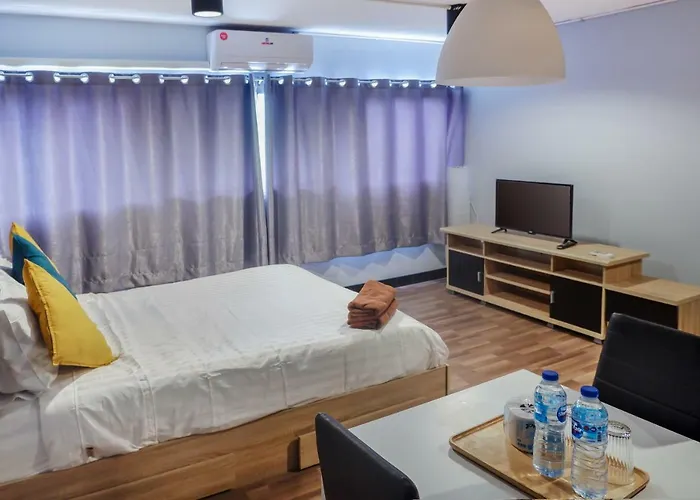 Séjour chez l'habitant Impact Popular Comdominium *
